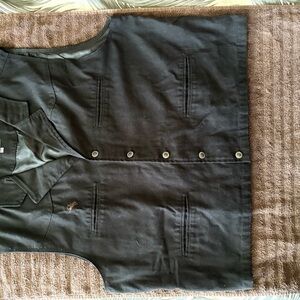 Wyoming Traders black canvas vest